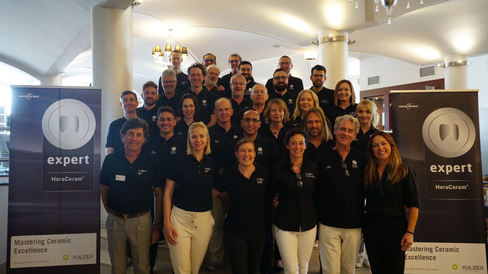 Gruppenfoto Experten HeraCeram Keramik KOL-Meeting Kulzer