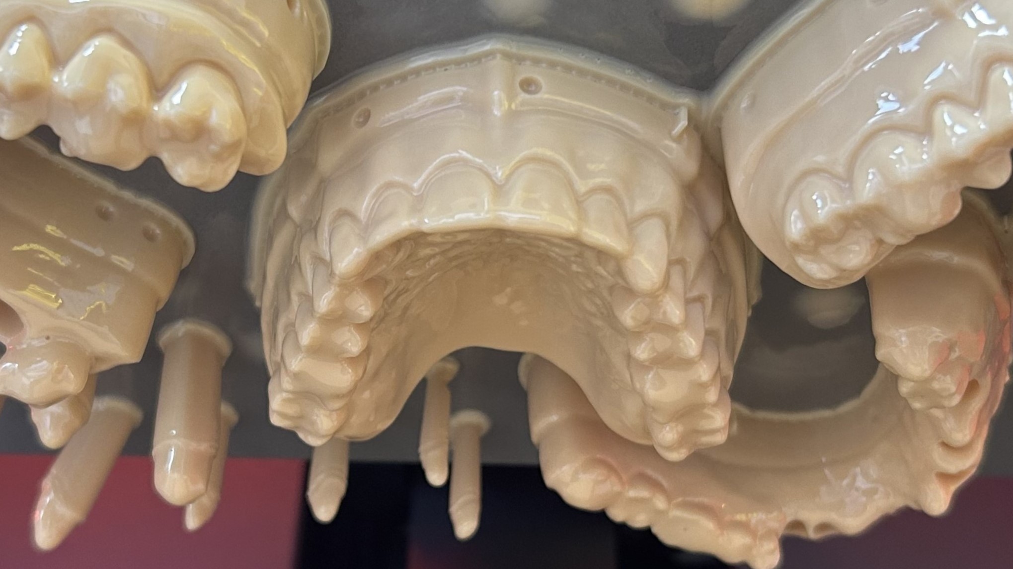 Bauplattform en Detail in Stone beige