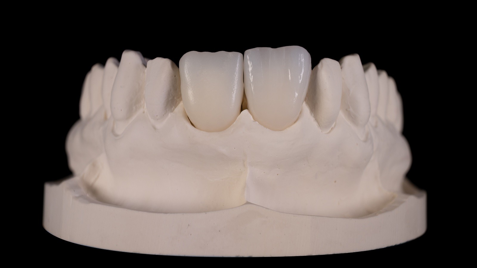 HeraCeram cre-active - Bleach please concept